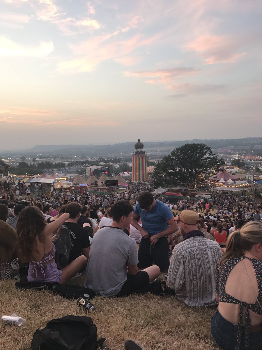 🚨There are 100 days until Glastonbury Festival 2023🚨

There are also 14 more Mondays to get through after today - BUT…4 of those are bank holiday Mondays 🤌🏻

100 days to go and only 10 more working Mondays left until THIS 👇🏻

#Glastonbury #Glasto 
BH stat courtesy <a href="/Coma_Girl07/">Coma Girl</a>