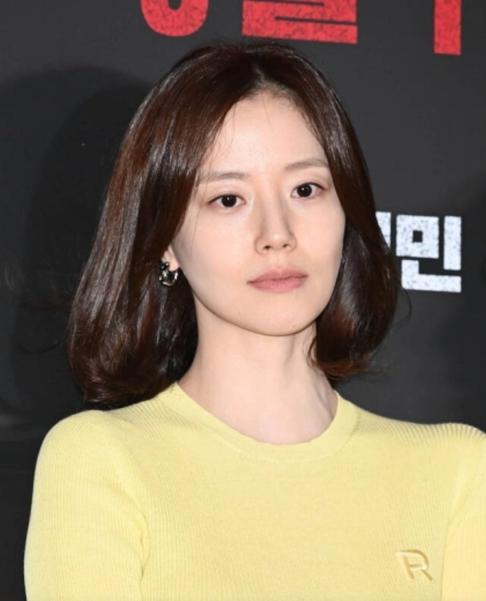 mcwarchives's tweet photo. 🌸🌙 #moonchaewon #문채원 https://t.co/xNzw5GprxI