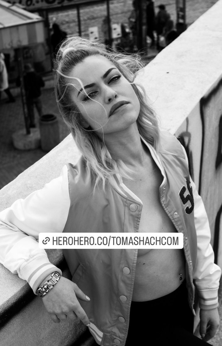 tomashach_com's tweet photo. Bez cenzury na https://t.co/Nwb9NMEyyB nebo 50 RT 🎉🤝
.
 #nude #nudegirl #czechgirl #onlyfans #only18 #photographer #glamour #glamourphoto https://t.co/tryDMIuxfL