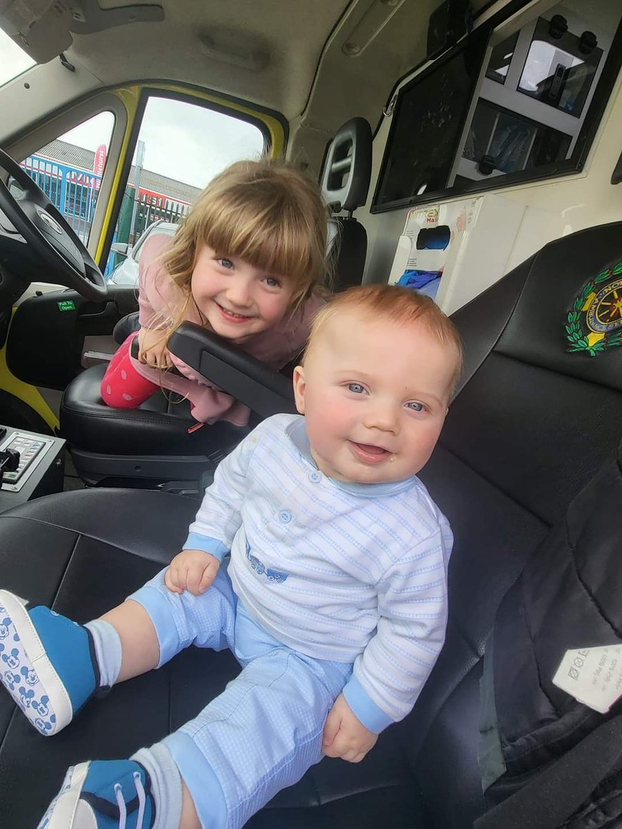 ToalyD's tweet image. .. when Autumn and Sam visit Daddy at work.. future paramedics?? 💜💙