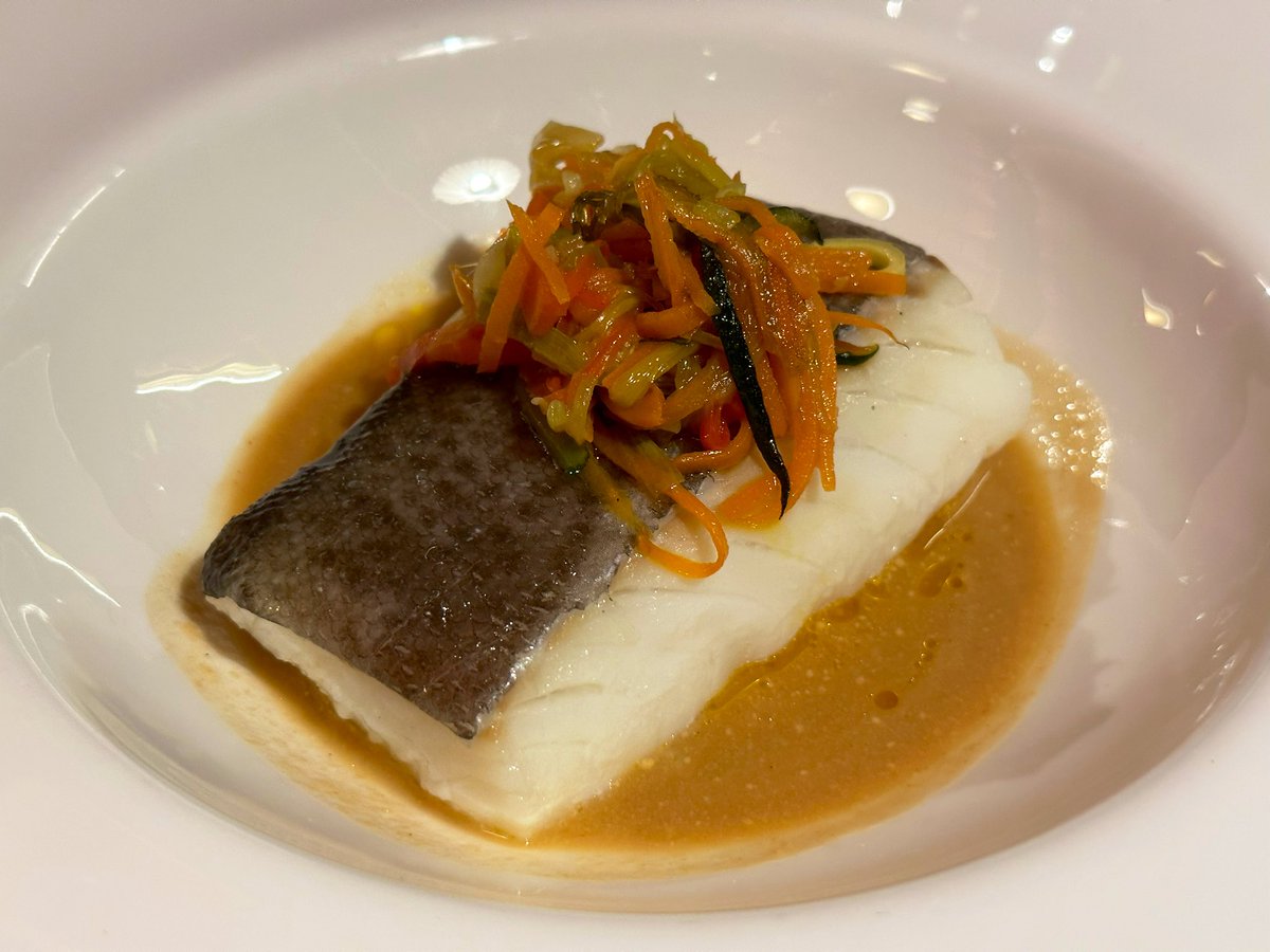 SltCnmg's tweet photo. Desde mañana, dieta, pero cómo estaba la cena de ayer 🤤🤤 No se come mal por Tarragona 🤪
#GrandTourCataluña #SaltaConGTC #publi https://t.co/0Jq6BSaxum