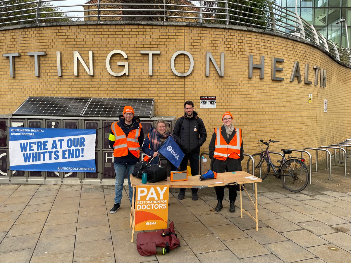 Whittington crew starting nice and early today #JuniorDoctorsStrike