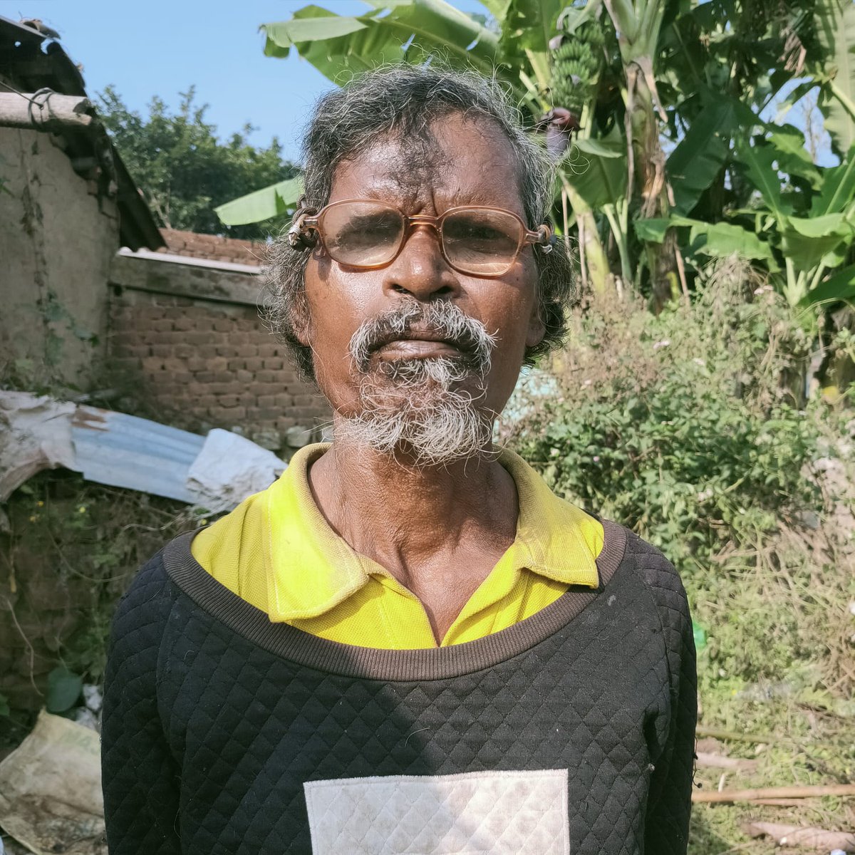 kapilkafanprem's tweet photo. @SNEHFoundation @avi_tiwari_SNEH @Shyamdhangar852 #helpchain
ये माता पिता घर मे अकेले रहते है इनकी देख भाल करने के लिए कोई है नही इनको मदद की जरूरत है https://t.co/OVDREiLKBM