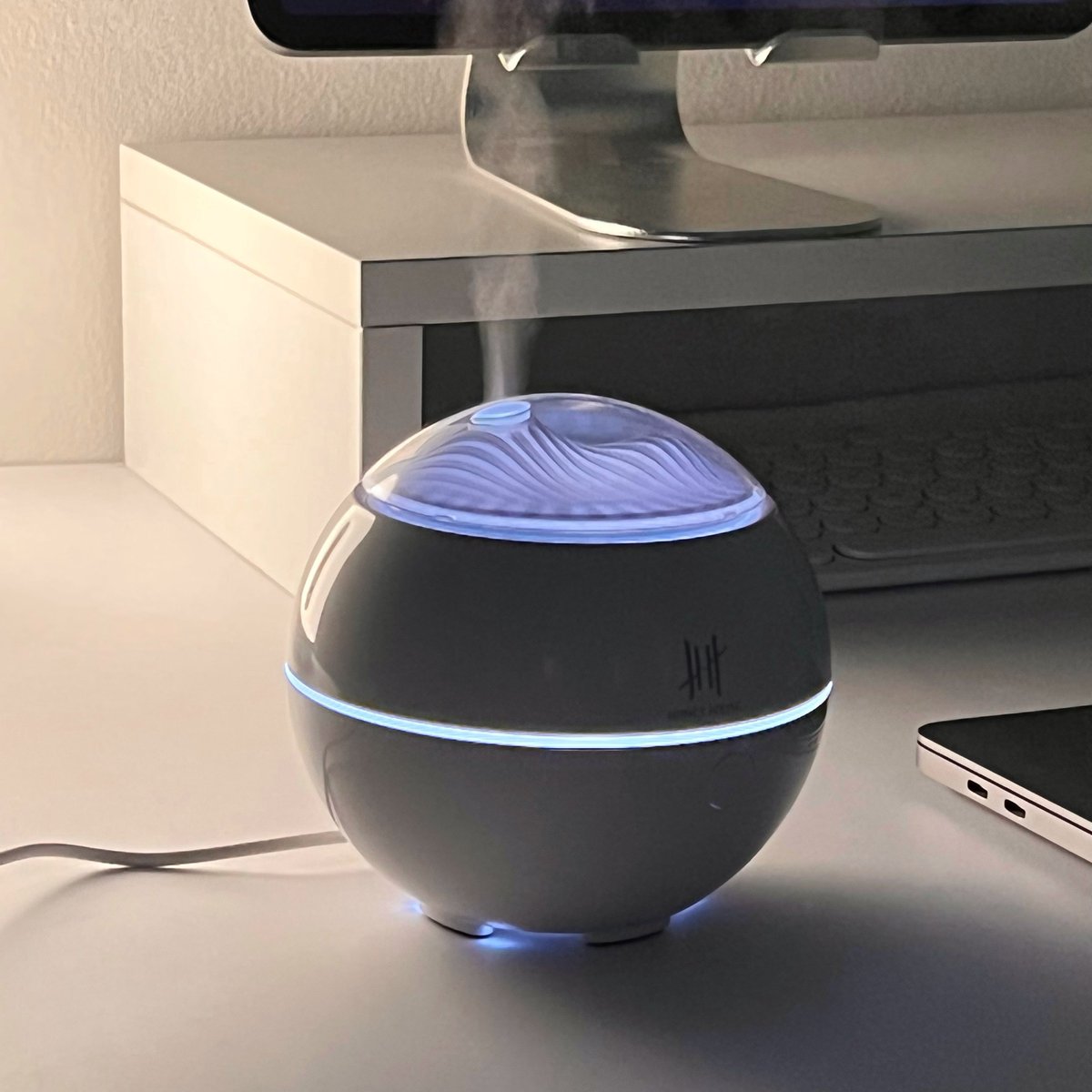 untitled_90's tweet image. 4.เป็นที่พ่นไอน้ำที่ชอบที่สุดแล้ว ดีไซน์สวยมาก วางเป็นของตกแต่งห้องได้เลย ตั้งแต่ซื้อมาคือนั่งเปิดทั้งวันเลย มีไฟ 7 สี เลือกกันมันจริงๆ ตัวนี้จะช่วยเพิ่มความชื้นในห้อง ถ้าใส่น้ำมันหอมระเหยอีกคือห้องหอมมาก ใช้แล้วห้องน่าอยู่ขึ้น 2000% #รีวิวLazada : lzd.co/3IZipIE