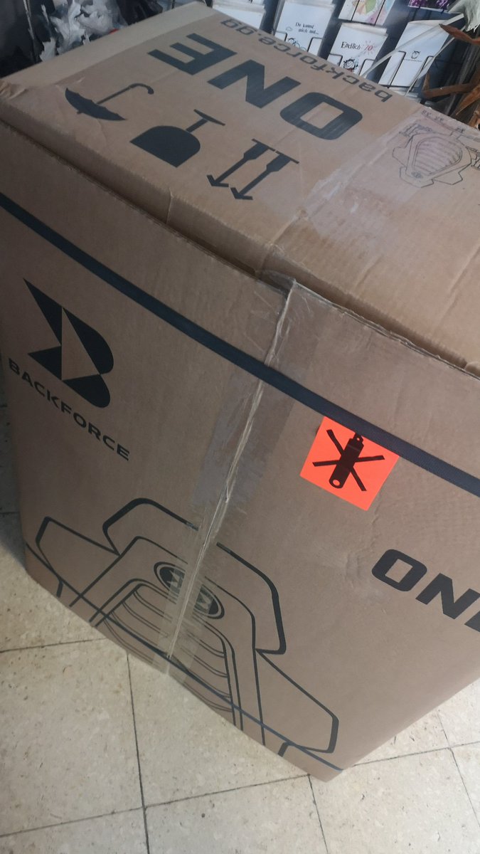 _Kaott_'s tweet image. @Backforce_gg mega schnelle Lieferung, Der war heut morgen so pünktlich - das der Lieferant auf mich noch paar Minuten warten musste da ich noch nicht am Laden war 😁 #Backforceone
Mit dem #oneplus bin ich zufrieden bin jetzt auf den #one gespannt 🧡
