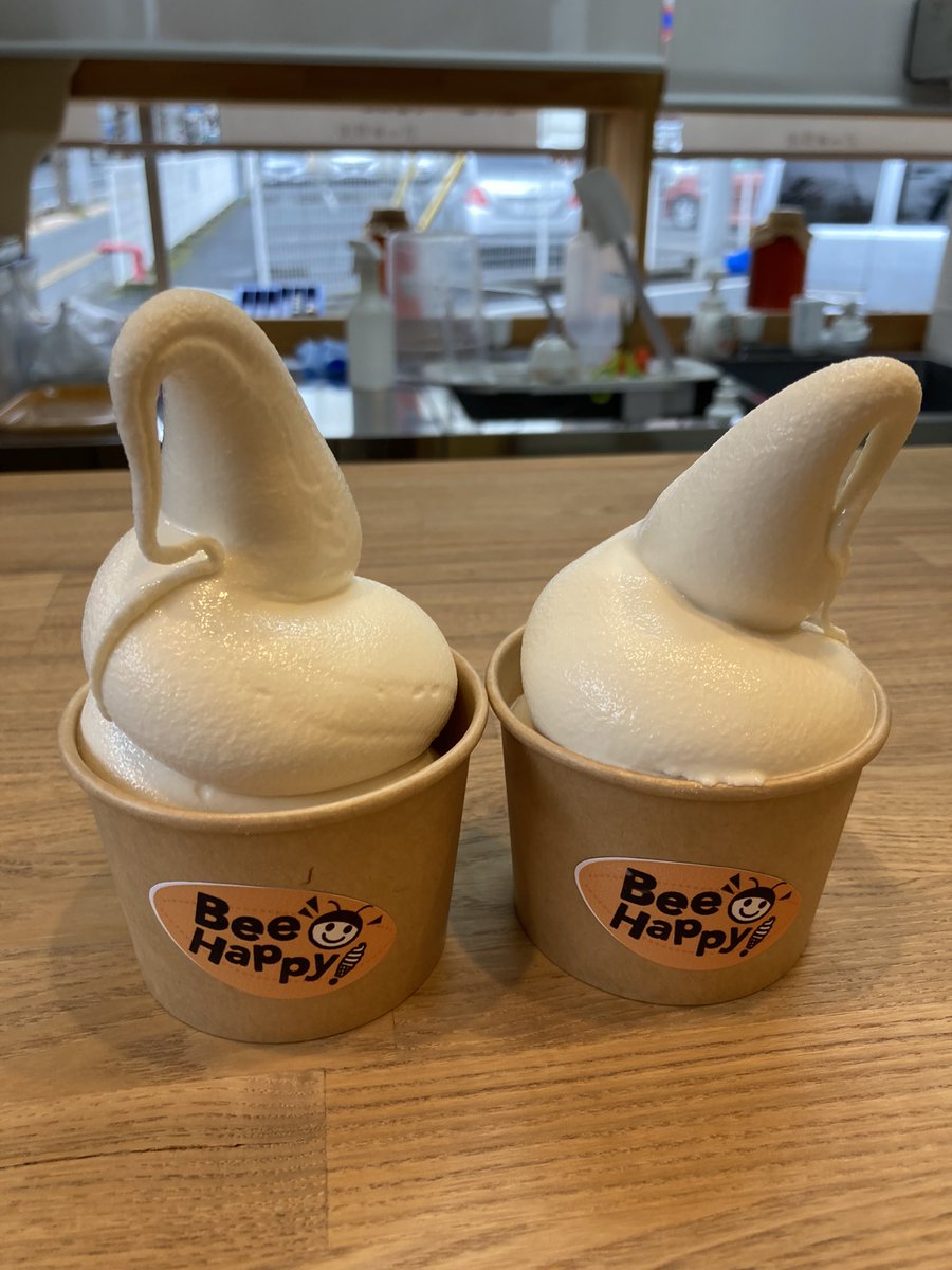 ZRR70w_xyz's tweet photo. 武州養蜂園 宮町店

はちみつソフトクリーム
｢SNS見た👀｣発信で今日まで200円になるって教えて貰ったので一緒にGO🚗🎶甘党にも満足��甘さwかと言ってしつこくなく後味まで美味しかった😋
半額のクーポンまで貰ってw
またすぐ来ちゃうじゃーん😁🎶
ご馳走サマでした✨
楽しかった♡♡

 #武州養蜂園 https://t.co/S6mI6slv2l