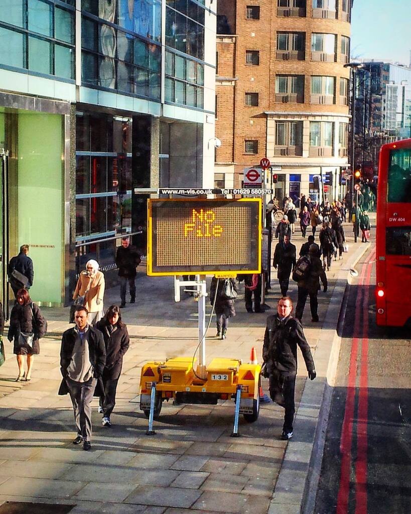 malumpfy's tweet image. Glitch in the Matrix. Bishopsgate, from the top deck of the 344, ten years ago, today

#glitchinthematrix #nofile #viewfromthetopdeck #bishopsgate  #cityoflondon #london #londonist #thisislondon #londonfootprints #21stcenturypepysshow instagr.am/p/CpuIhO2o8mq/