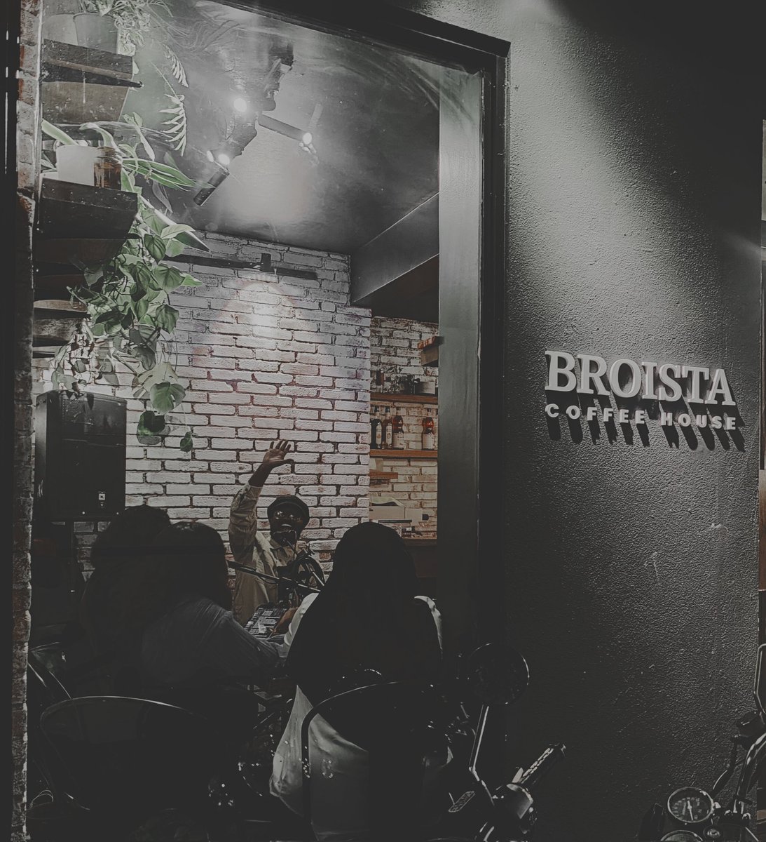 <a href="/BroistaCoffee/">Broista Coffee House</a> 🤎
