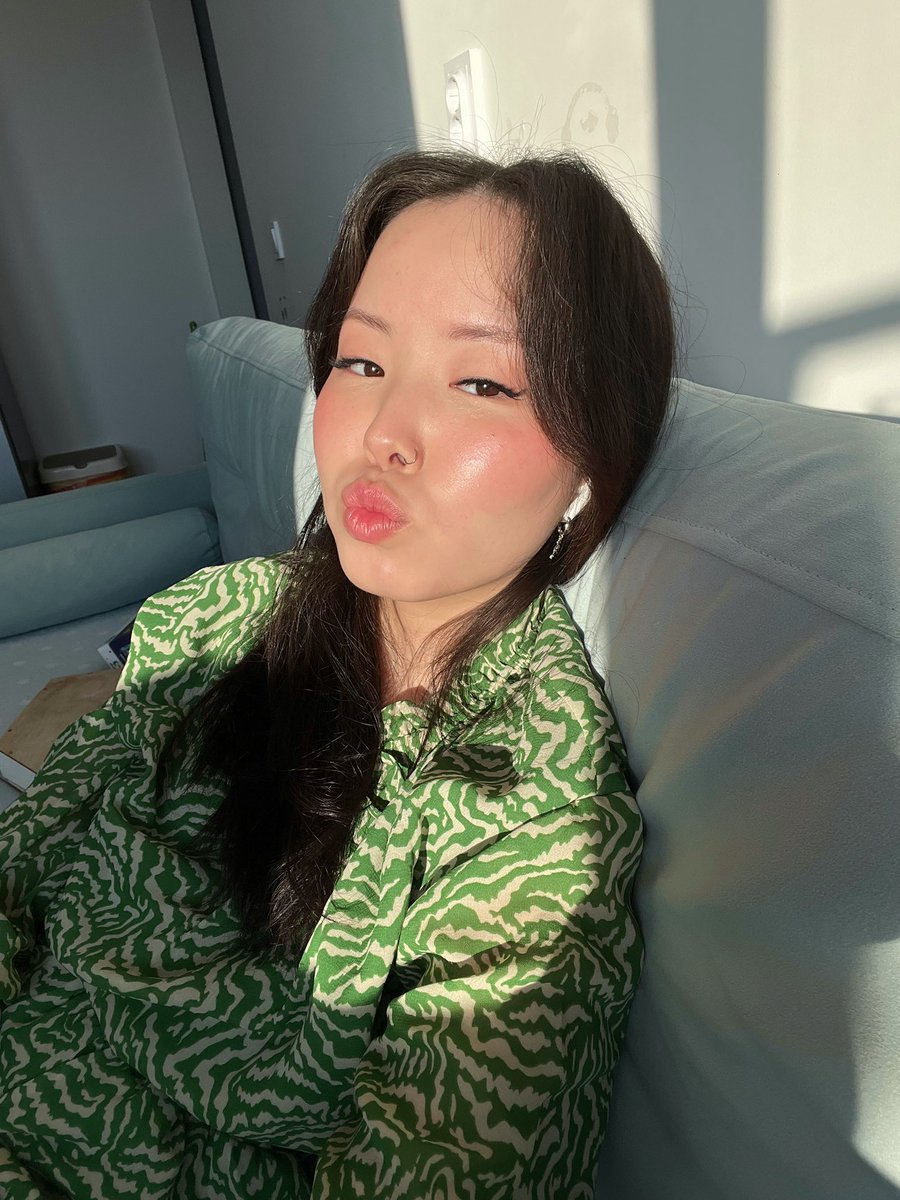 immmushka's tweet photo. Feel pretty today 🌿
#sweet25 https://t.co/OTkoNeamNR
