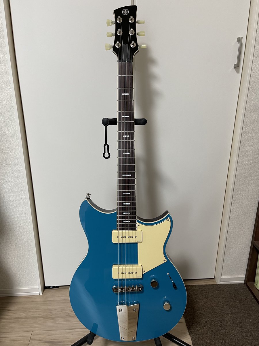 yukimov74's tweet photo. my new gear…🎸
#YAMAHA
#RSS02T
#mynewgear https://t.co/Cv6GsOpgnw