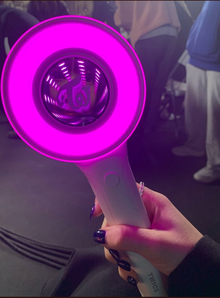 tzujuliee's tweet photo. the new candy bong! https://t.co/6cF2a69ZyI