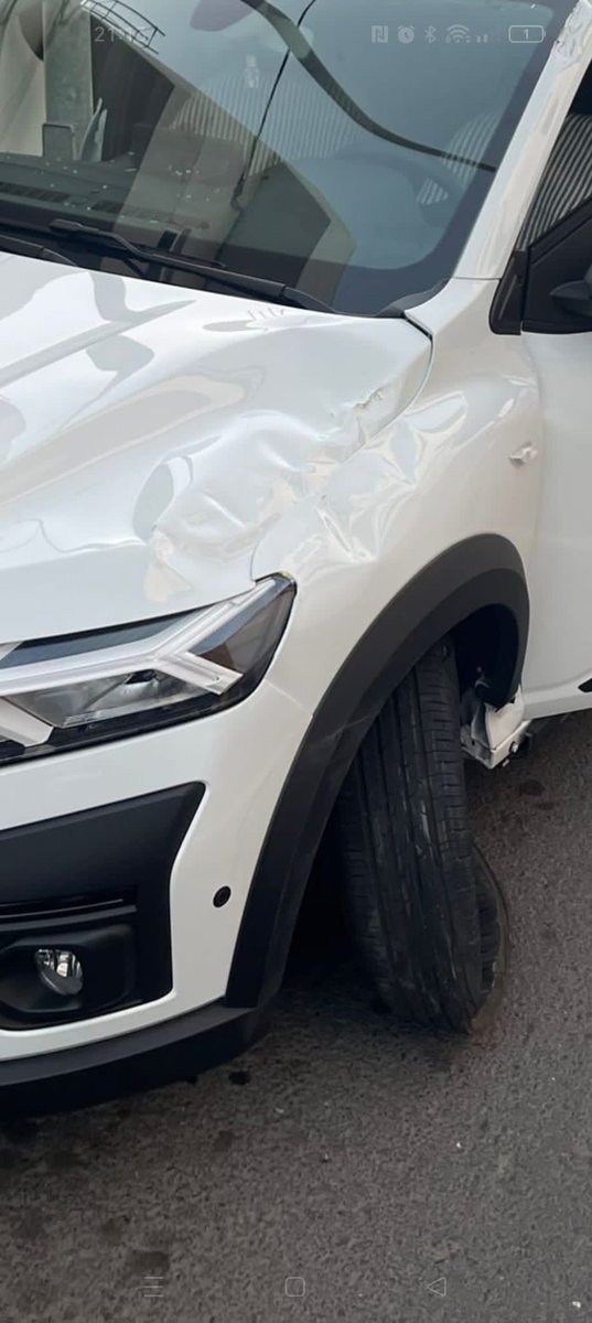 Pldearrecife's tweet photo. #ACCIDENTE
🚗 Ayer se produjo el vuelco de un vehículo en la calle Chafarís.
🚑 Una ocupante resulta herida leve, fue trasladada a un centro sanitario.
🍷 Su conductor superaba en más del doble la tasa máxima permitida de alcohol.
👩⚖👨⚖ Se le atribuye un #DCSV https://t.co/zOUJdfzhkz