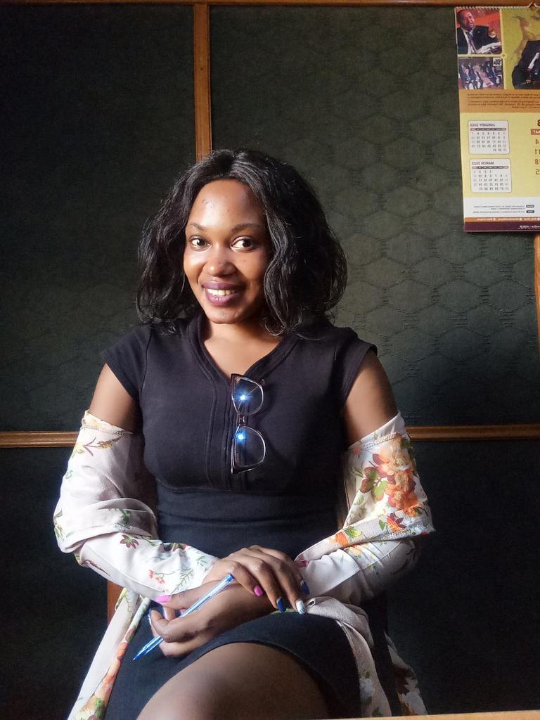 Good morning Hustlers!!!

Welcome back from the weekend and how was it? 

Up Next: Busy Zone Akalitango with Princess Dorah Kei from 10am-2pm, Mon-Fri.