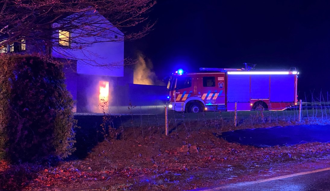 🔥 Un incendie chez vous, que faites vous ? ⁉️ Vous essayez d'éteindre le feu ? ⁉️ Vous vous mettez à l'abri ? 🎬 Réponse dans Sauve une vie 3 ! Rejoignez-nous à la Cité Miroir le 29 mars à 20h ou connectez-vous sur le site sauveunevie.be dès le 30 mars 2023.