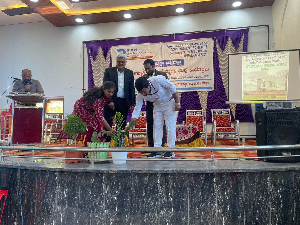 KoppalMWD (@domwkoppal) on Twitter photo ಇಂದು ರಿಫಾ ಚೇಂಬರ್ಸ್ ಆಫ್ ಕಾಮರ್ಸ್ & ಇಂಡಸ್ಟ್ರೀಸ್ ಕೊಪ್ಪಳ ಘಟಕ ವತಿಯಿಂದ ಉದ್ಯೋಗ ಮತ್ತು ಸರ್ಕಾರಿ ಸೌಲಭ್ಯಗಳ ಕುರಿತು ಕಾರ್ಯಾಗಾರ ಹಮ್ಮಿಕೊಂಡಿದ್ದರಿಂದ, ಜಿಲ್ಲಾ ಅಲ್ಪಸಂಖ್ಯಾತರ ಕಲ್ಯಾಣ ಇಲಾಖೆ, ಕೊಪ್ಪಳ ವತಿಯಿಂದ ಅಲ್ಪಸಂಖ್ಯಾತರ ಕಲ್ಯಾಣ ಇಲಾಖೆಯ ವಿವಿಧ ಯೋಜನೆಗಳ ಬಗ್ಗೆ ಅಲ್ಪಸಂಖ್ಯಾತರ ಜನರಲ್ಲಿ ಅರಿವು ಮೂಡಿಸಲಾಯಿತು <a href="/DOMGOK/">Department of Minority Welfare, Govt of Karnataka</a> ಇಂದು ರಿಫಾ ಚೇಂಬರ್ಸ್ ಆಫ್ ಕಾಮರ್ಸ್ & ಇಂಡಸ್ಟ್ರೀಸ್ ಕೊಪ್ಪಳ ಘಟಕ ವತಿಯಿಂದ ಉದ್ಯೋಗ ಮತ್ತು ಸರ್ಕಾರಿ ಸೌಲಭ್ಯಗಳ ಕುರಿತು ಕಾರ್ಯಾಗಾರ ಹಮ್ಮಿಕೊಂಡಿದ್ದರಿಂದ, ಜಿಲ್ಲಾ ಅಲ್ಪಸಂಖ್ಯಾತರ ಕಲ್ಯಾಣ ಇಲಾಖೆ, ಕೊಪ್ಪಳ ವತಿಯಿಂದ ಅಲ್ಪಸಂಖ್ಯಾತರ ಕಲ್ಯಾಣ ಇಲಾಖೆಯ ವಿವಿಧ ಯೋಜನೆಗಳ ಬಗ್ಗೆ ಅಲ್ಪಸಂಖ್ಯಾತರ ಜನರಲ್ಲಿ ಅರಿವು ಮೂಡಿಸಲಾಯಿತು <a href="/DOMGOK/">Department of Minority Welfare, Govt of Karnataka</a>