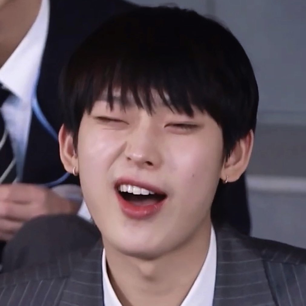 폭스 tweet media