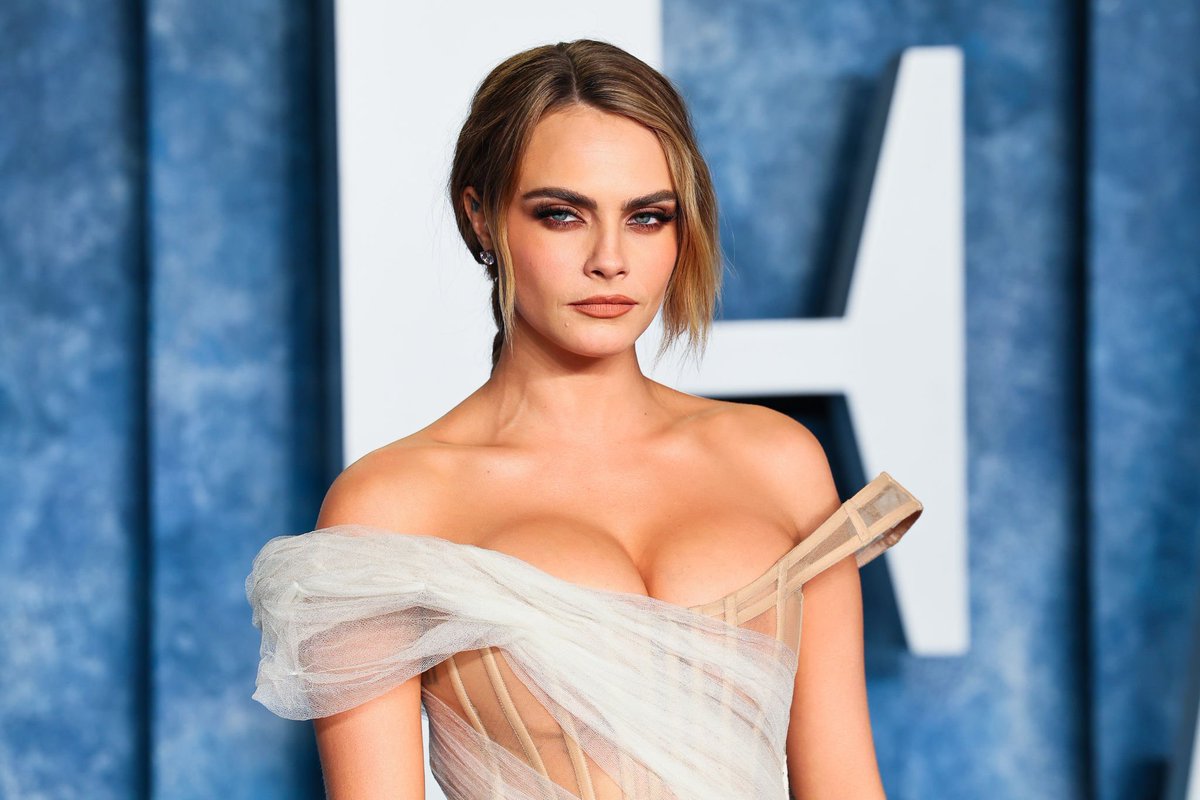 JonnyLeTran5's tweet photo. Cara Delevingne 😍 #CaraDelevingne #Delevingers #MonsterCara #CDiddy #PaperTown #SuicideSquad #CarnivalRow #OnlyMurdersintheBuilding #beautiful https://t.co/UV7j5sC4Xp