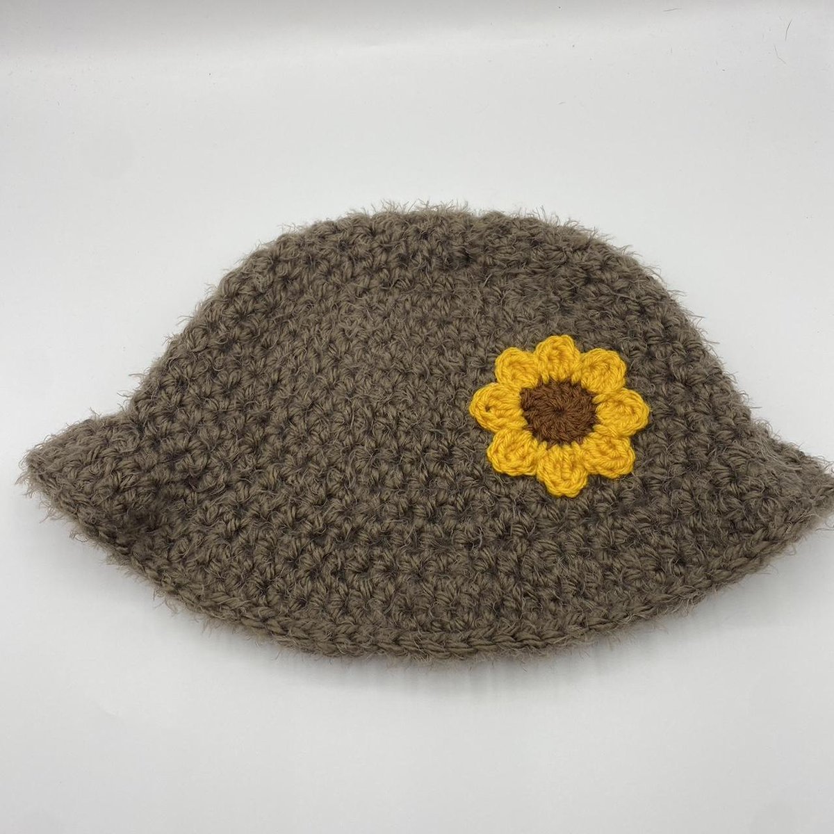 HandmadeStitch's tweet photo. Crochet Sunflower Bucket Hat 🌻☀️
$30 with FREE SHIPPING!! Colors customizable 💛🤎

#crochet #sunflower #buckethat #flower #brown #hat https://t.co/qRq1mmX1te