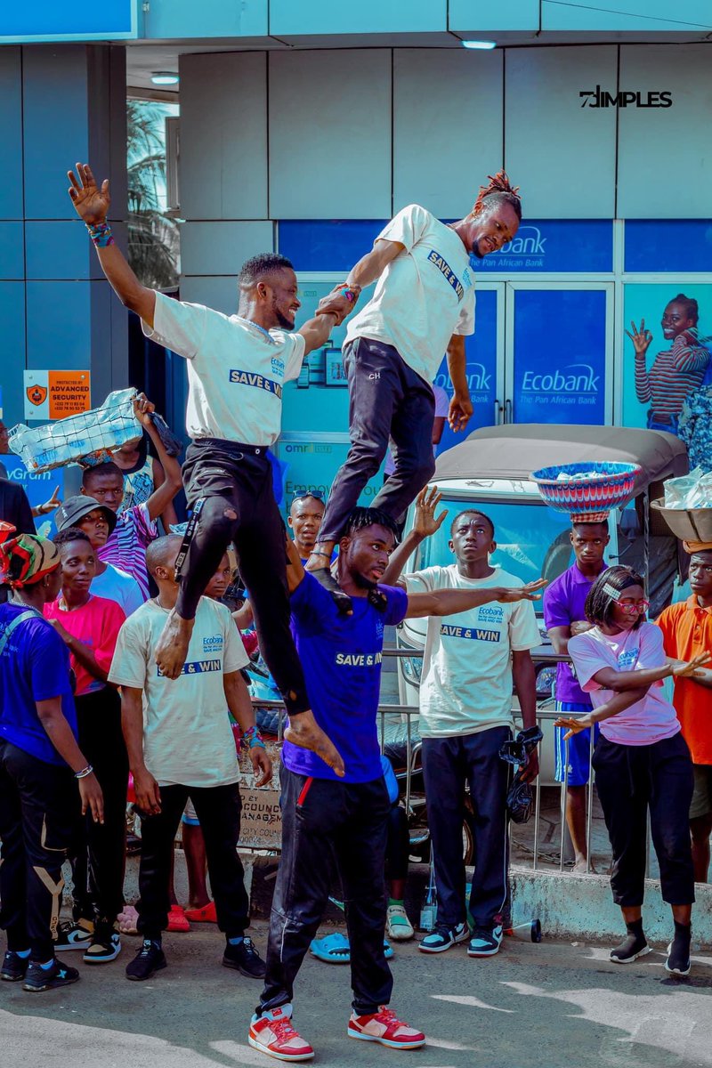 7dimples_'s tweet photo. Ecobank Sierra Leone Save &amp; Win (Kapu Gentri) Promotion at the Headquarter 

Most of our clients targeted audience were excited to see some amazing performances done by our Acrobats…Twas Magic🕺🏾🪄 #SaloneTwitter 
#streetanimation #streetmarketing #marketing #communication https://t.co/OwjCsWUvjc