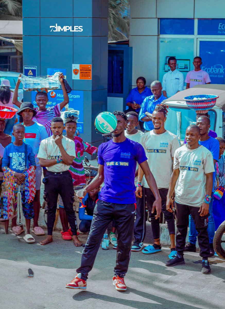 7dimples_'s tweet photo. Ecobank Sierra Leone Save &amp; Win (Kapu Gentri) Promotion at the Headquarter 

Most of our clients targeted audience were excited to see some amazing performances done by our Acrobats…Twas Magic🕺🏾🪄 #SaloneTwitter 
#streetanimation #streetmarketing #marketing #communication https://t.co/OwjCsWUvjc