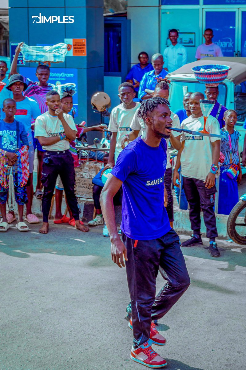 7dimples_'s tweet photo. Ecobank Sierra Leone Save &amp; Win (Kapu Gentri) Promotion at the Headquarter 

Most of our clients targeted audience were excited to see some amazing performances done by our Acrobats…Twas Magic🕺🏾🪄 #SaloneTwitter 
#streetanimation #streetmarketing #marketing #communication https://t.co/OwjCsWUvjc