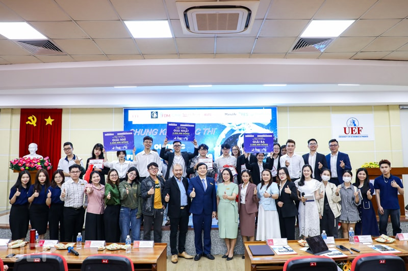 daihocUEF's tweet photo. Các “nhà leo núi” tài năng chinh phục thành công đỉnh “Olympic Tài chính - Kế toán 2023”

Xem thêm tại: https://t.co/gj7F2wELvF https://t.co/Z8aDrh8Hpu