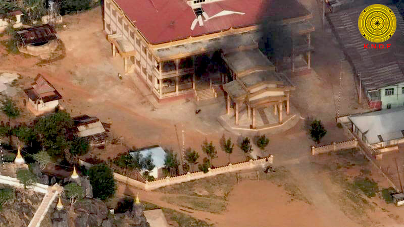 Locals from some 15 villages in Pinlaung and Pekon townships on the border of Shan and Kayah states have been forced to flee their homes due to junta raids since late February. Some villages have populations of tens of thousands. #WhatsHappeningInMyanmar
