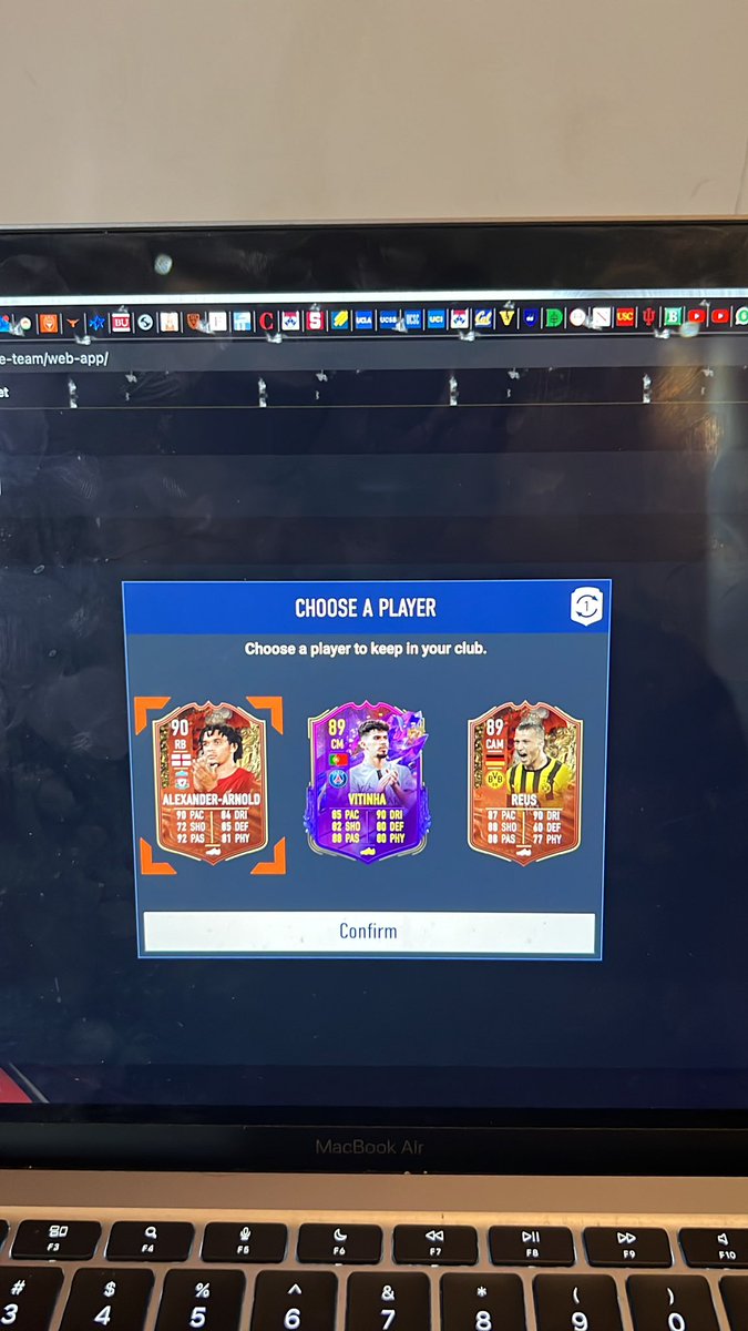 rishul55's tweet photo. Need help!!!!! Which one to go for!!!! #FIFA #fifa23 #ea https://t.co/8lSTA7N54d