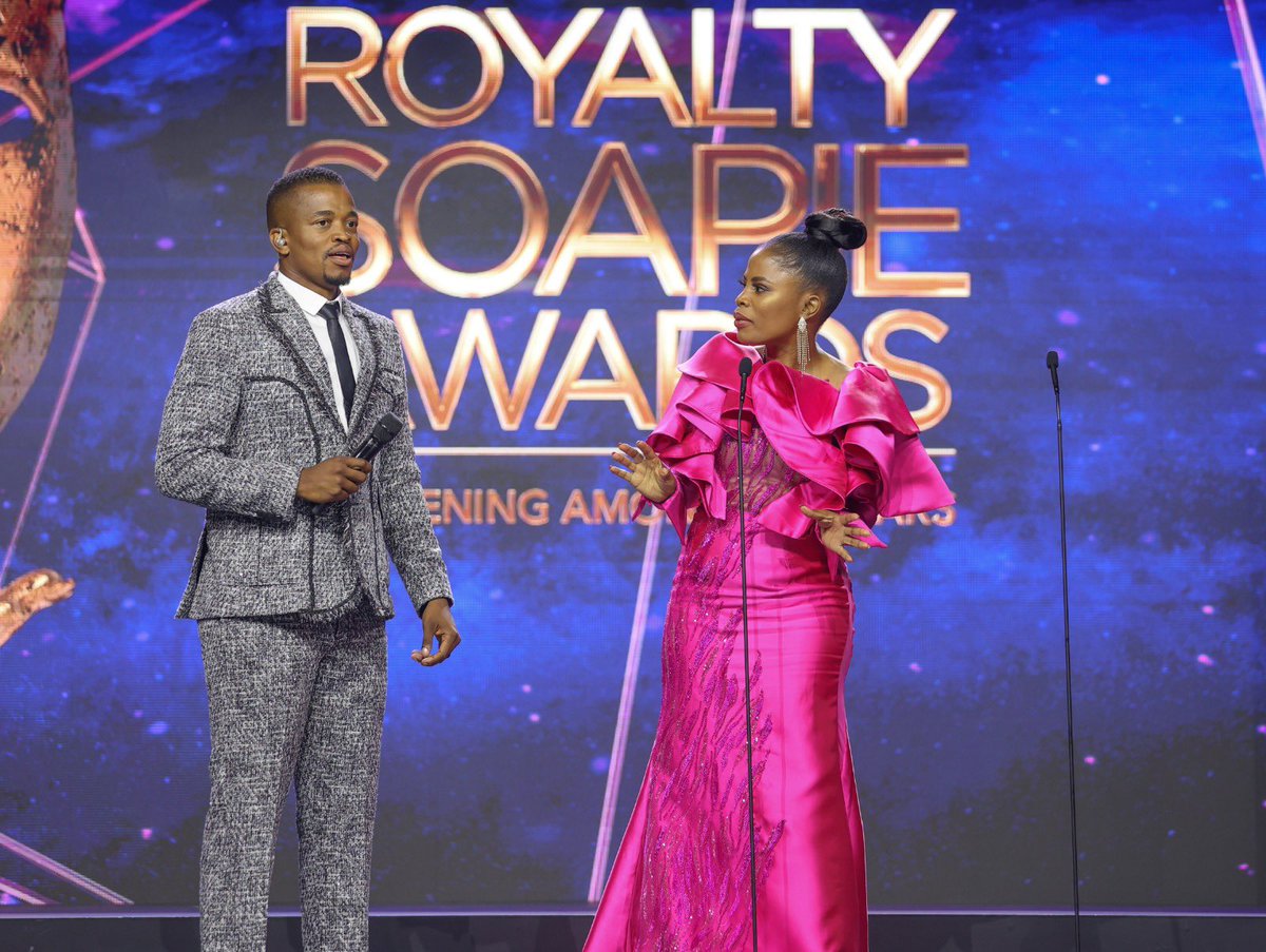 MphoPopps's tweet photo. This past weekend I had the honour of hosting the 6th @royaltysoapieawards
To @winnie_ntshaba and your team, well done on pulling off such a world class awards ceremony ππΎ
To my stylist @ephymol14 thank you for contiously outdoing yourself ππΎ
#RoyaltySoapieAwards #Rsa23 #6rsa https://t.co/qdcPRbk39T