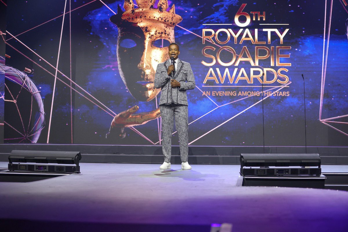 MphoPopps's tweet photo. This past weekend I had the honour of hosting the 6th @royaltysoapieawards
To @winnie_ntshaba and your team, well done on pulling off such a world class awards ceremony ππΎ
To my stylist @ephymol14 thank you for contiously outdoing yourself ππΎ
#RoyaltySoapieAwards #Rsa23 #6rsa https://t.co/qdcPRbk39T