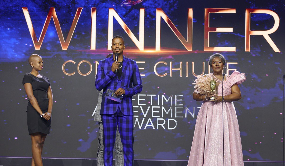 MphoPopps's tweet photo. This past weekend I had the honour of hosting the 6th @royaltysoapieawards
To @winnie_ntshaba and your team, well done on pulling off such a world class awards ceremony ππΎ
To my stylist @ephymol14 thank you for contiously outdoing yourself ππΎ
#RoyaltySoapieAwards #Rsa23 #6rsa https://t.co/qdcPRbk39T