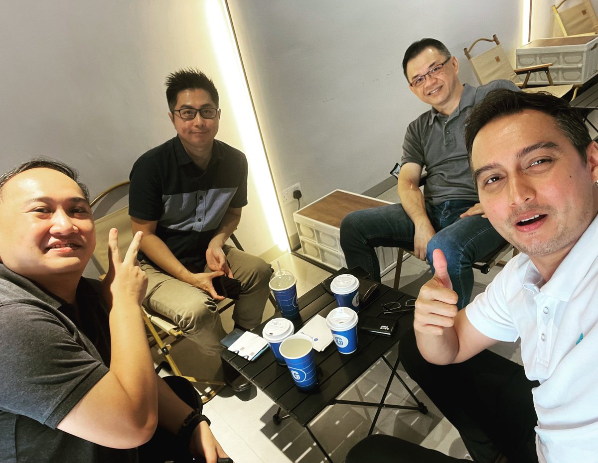 ITEssentialsSB's tweet photo. Essential catch-up over coffee with these bunch. 
Relationship goals is our End Game👍🏼
Better LATTE than NEVER. 

Wefie Photo Credit @TerenceSGill 

@kaspersky 
#cybersecurity #endpointsecurity #cybersecurityawareness https://t.co/vvrfn9vTf9