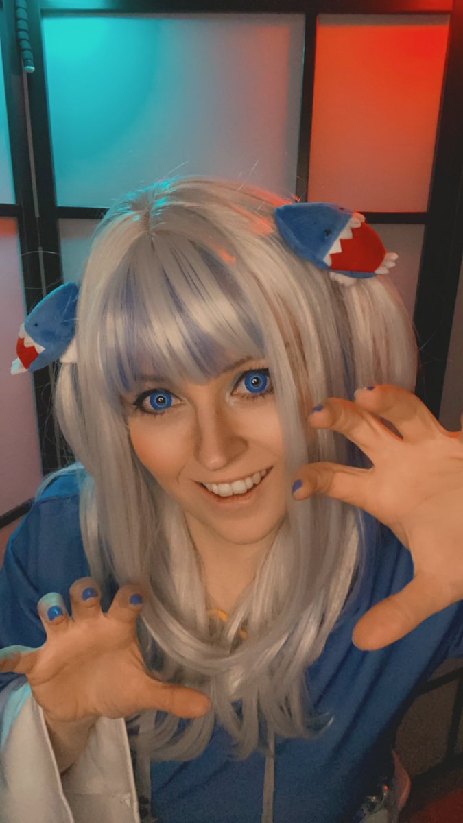 fuchsia_cos's tweet photo. ~My name is Gawr Gura 💙🦈~

I was finally able to wear my Gura Cosplay for the first time
And I’m really happy with the results 😁

#gawrgura #gura #guracosplay #hololiveCosplay #comfortcosplay #bestshark #holomyth #germancosplay https://t.co/qjeHjJDjC3
