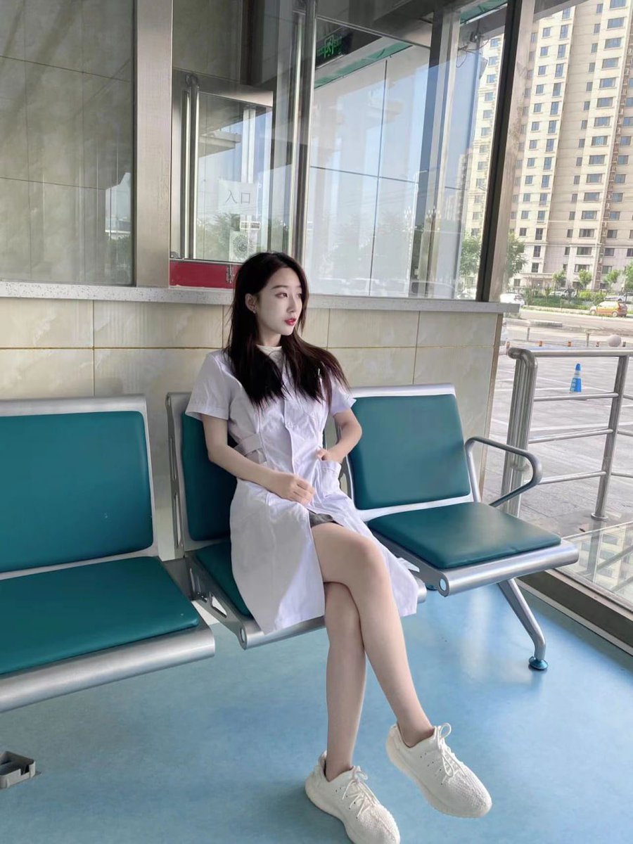 TomBuker6's tweet photo. 人都是贪心的
一开始只想知道你叫什么
后来我想知道你怎么叫 https://t.co/a1TYNFCgru