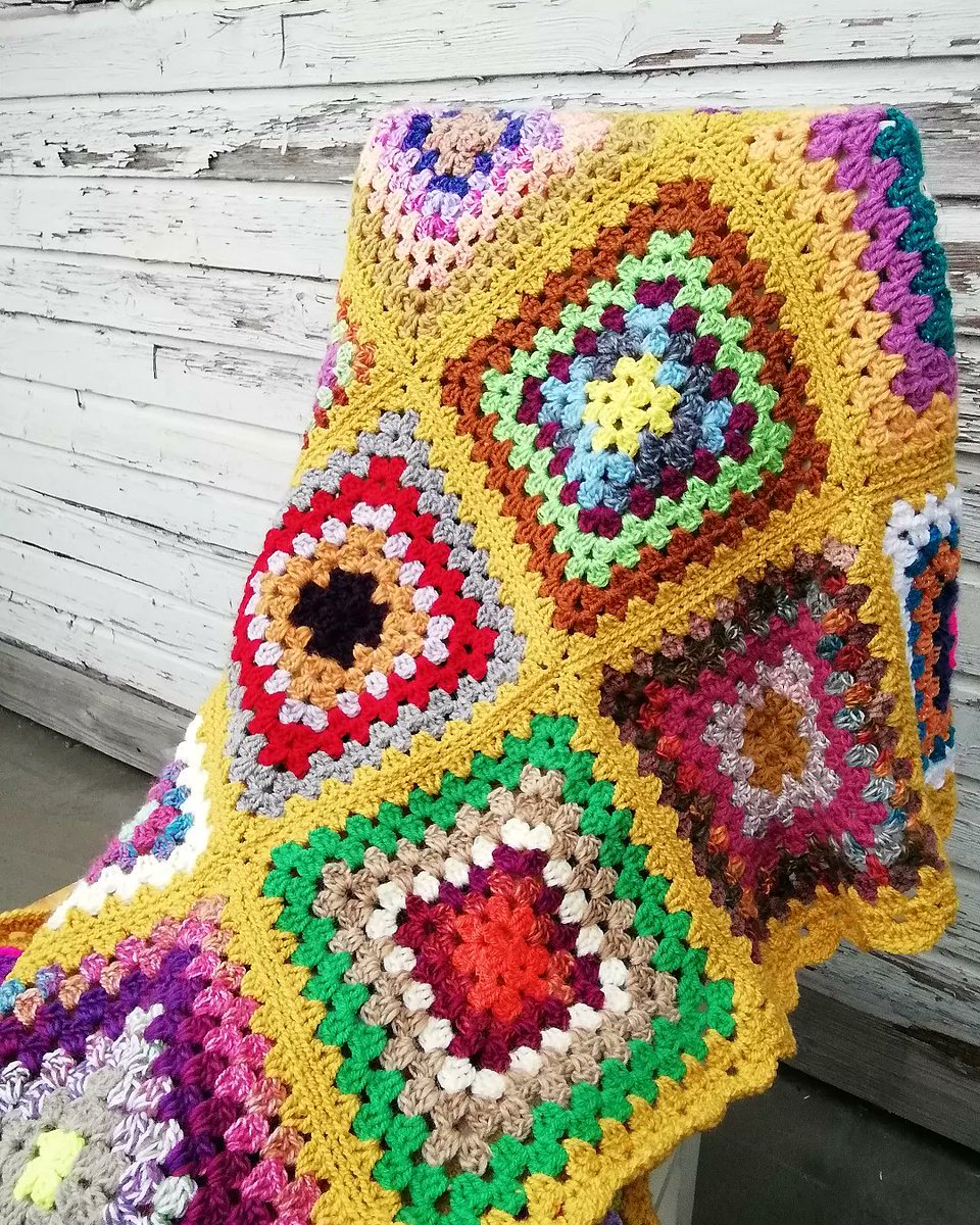 #crochet #häkeln #handmade #grannysquare #grannysquareblanket #handarbeit #vintage #Handarbeitsclub #retro #boho #hippie