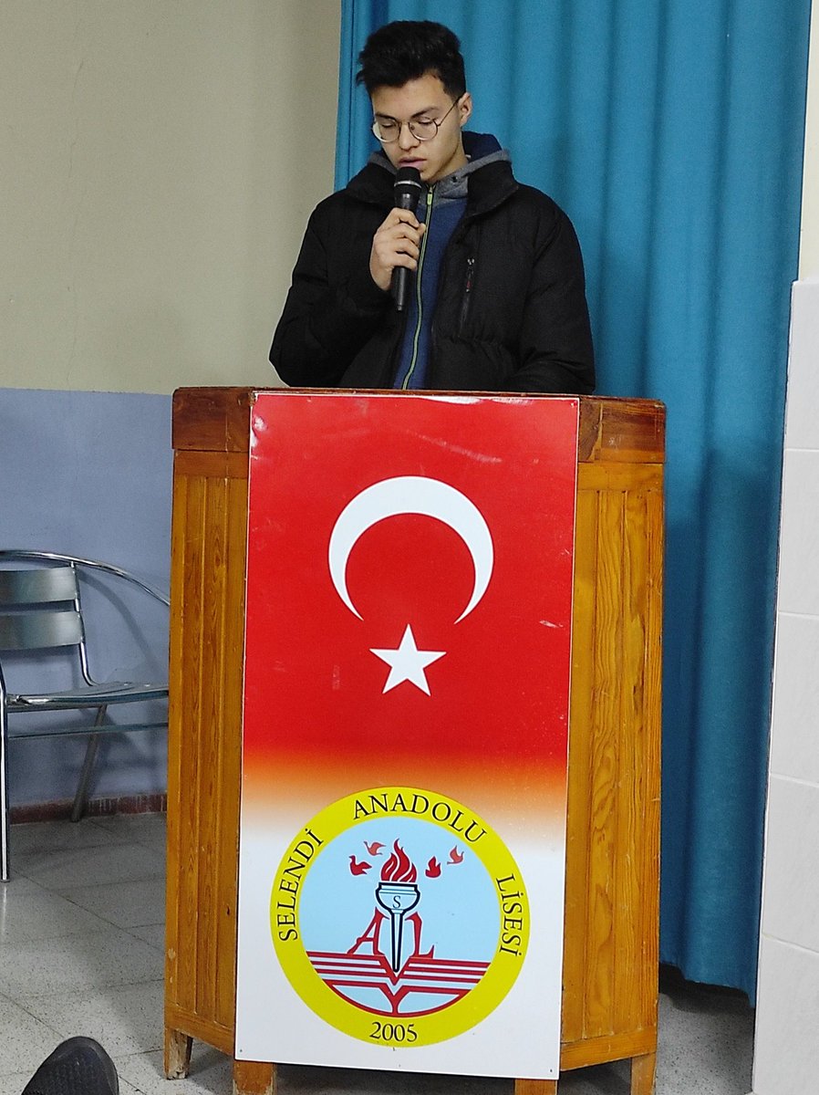 Hakkıdır, hür yaşamış, bayrağımın hürriyet
Hakkıdır, Hakk'a tapan, milletin istiklal! 🇹🇷
İstiklal Marşı' mızın 102. Yılı kutlu olsun. 
" Allah  bu millete bir daha İstiklal Marşı yazdırmasın. " M.A. ERSOY
#istiklalmarsı #MehmetAkifErsoy