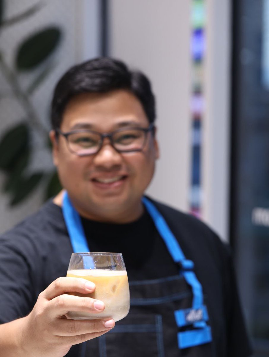 chefedward's tweet photo. Uy mga kape-holics dyan hope you could support! We opened our 1st ever retail concept inside the new @googlygooeys shop along E.Rod in QC! We sell coffee machines and beans and if I'm there pagtimplahan ko pa kayo ng kape hehe. Salamat! Ang mag RT may free thoughts and prayers 🤣 https://t.co/wZlKJnf9uD