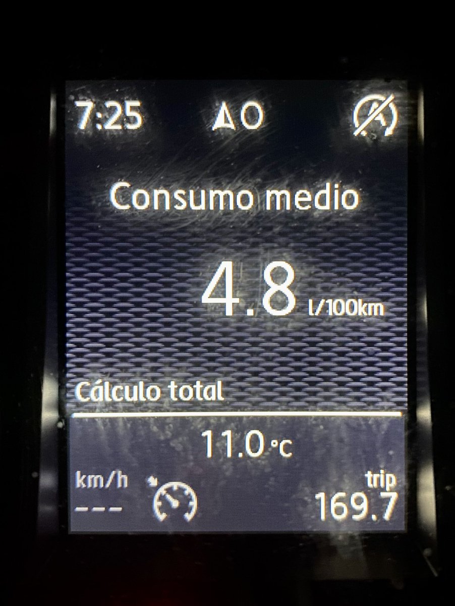 Ni tan mal, uso mixto carretera y urbano, 😎 #golfGTDMK7 

#golfGTD