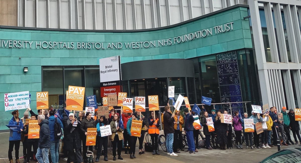 Emma Coombe (@dr_emmacoombe) on Twitter photo Bristol doctors demand fair pay! 
#JuniorDoctorsStrike Bristol doctors demand fair pay! 
#JuniorDoctorsStrike