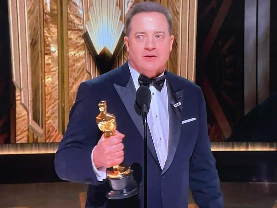 DianaCastill08's tweet photo. A more than deserved recognition.
 This award also goes to patient organizations and representatives of people with obesity.This award has access to the spotlight not only on the actor but also on a very complex pathology, difficult to manage.  @ObesityAction  #TheWale  📽️🎬 https://t.co/0maGyua6bP