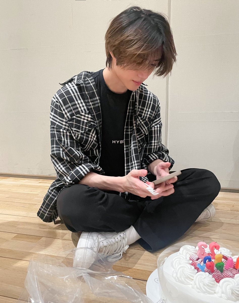 gyuskai's tweet photo. @TXT_members boyfriend https://t.co/0Kow4NOp8x