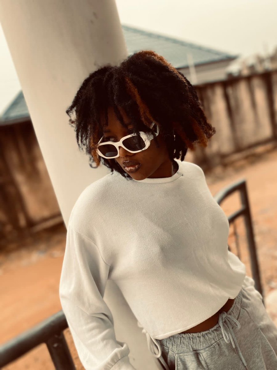 MerrimentSun's tweet photo. Just realize, that once you cross your limit of abilities, there are possibilities of making your achievements worthwhile. 

#WritingCommunity #poets #writerslift #writerslife #fashion #whitedress https://t.co/As1BjCgKnI
