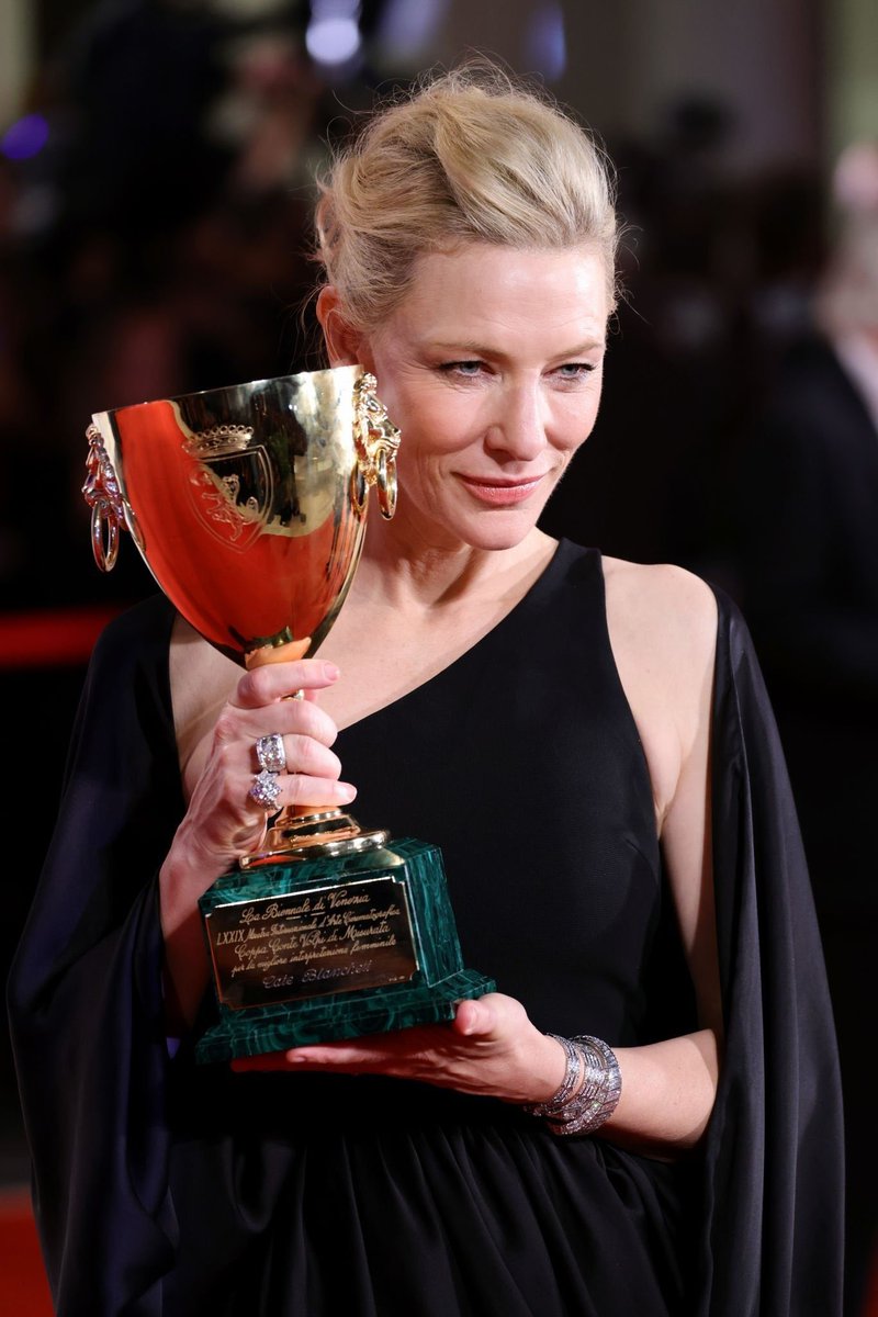 giselagi_'s tweet photo. Cate Blanchett y Colin Farrell habrán perdido el Oscar, pero tienen un premio mucho más prestigioso por sus interpretaciones. https://t.co/yaQFAoArWR