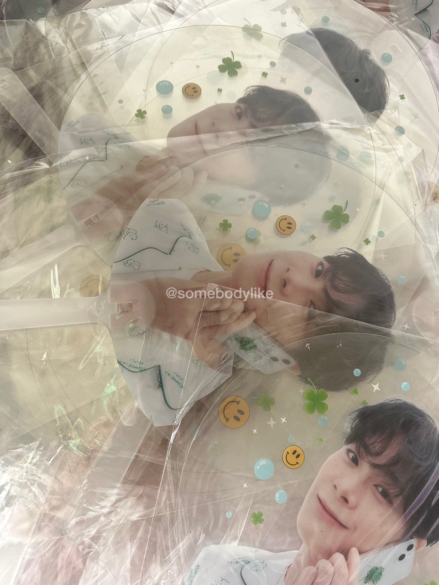 somebodylike_'s tweet photo. 문빈 산하 𝗗𝗶𝗳𝗳𝘂𝘀𝗶𝗼𝗻 𝗙𝗮𝗻 𝗖𝗼𝗻 ⋆⁺₊⋆ ♡̷̷̷

✨문빈 투명 부채 130개 나눔합니다✨

📆 3월 19일 (일)
📍 장소 및 시간은 당일 타래로 공지
🎟️ 티켓 인증만 받습니다! 많관부 🫶🏻

#문빈_산하 #DIFFUSION #문빈 #산하 #아스트로 #나눔 https://t.co/lrWksWAFx6