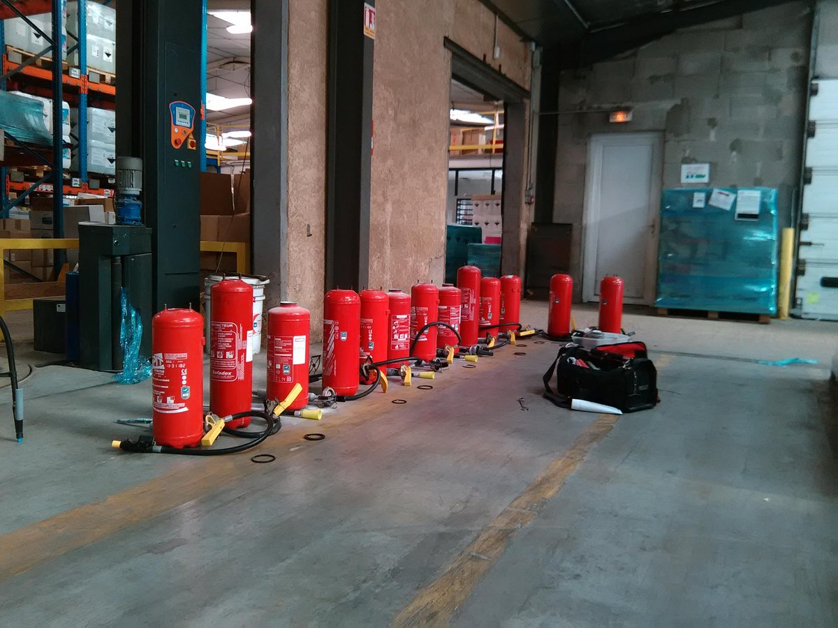 DirectPrvention's tweet image. Maintenance d’extincteurs effectuée ce jour !

Chaque année, une vérification de l’ensemble de vos équipements est nécessaire pour la sécurité de votre établissement.

#maintenanceextincteurs direct-prevention.fr/maintenance-in…