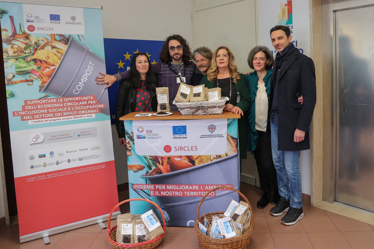 ConsorzioCIC's tweet photo. “Questo progetto ci ha obbligato a dire che la vera economia circolare è anche quella che ha un risvolto sociale” 🤝♻️
@lellamiccolis, Presidente @CompostCIC, sintetizza così il @SirclesProject 

Il racconto dell'evento finale qui ⬇
https://t.co/3Grf9GK9Ca https://t.co/1rgiiYh1zx