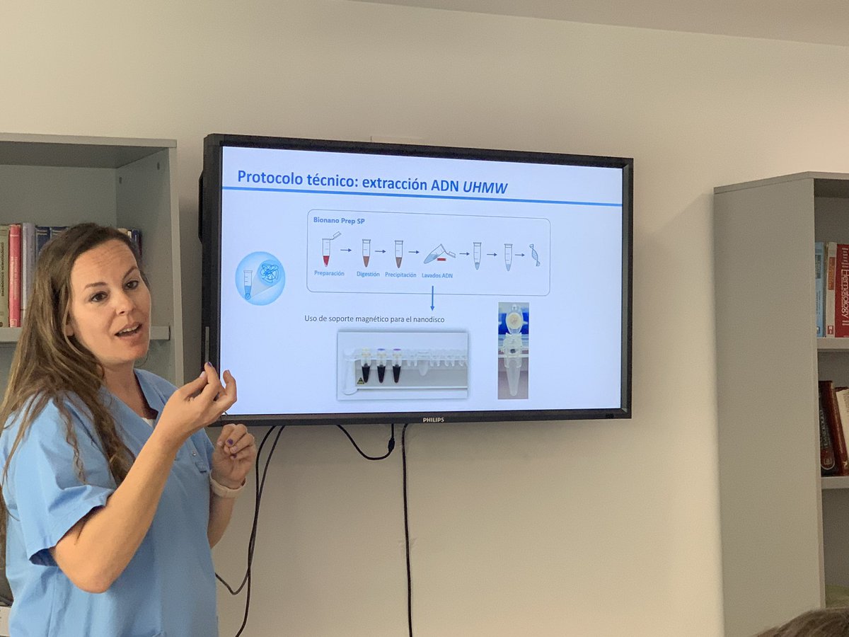 gretnhe's tweet photo. @MeryMe__ nos explica el protocolo de Mapeo Óptico del Genoma (OGM) que realizamos en el lab de citogenetica #longDNa #OGM https://t.co/auEtEzuX4y