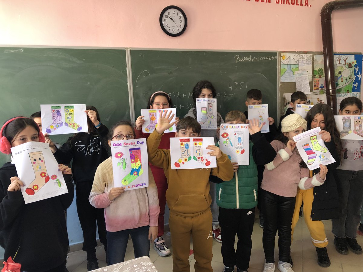 HotiLazime's tweet photo. #pupils #4thgrade #etwinningproject #just_a_flower #Happiness 🌷
@DhurataCuka @c_serio @EnsuidaSelaj https://t.co/5Bh33gbv7Y