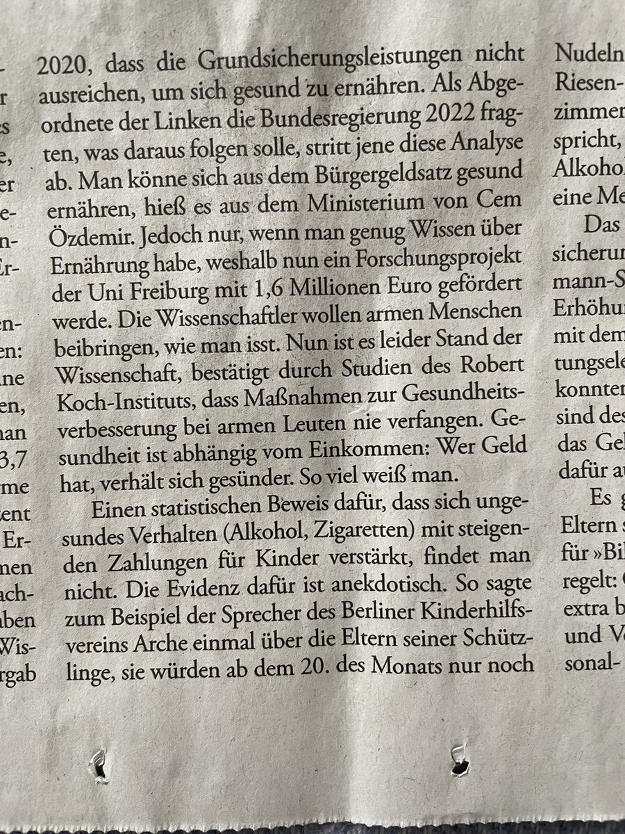 Wenn Zahlungen an Kinder erhöht werden, dann sagen auch immer ein paar Leute, das Geld würde von den Eltern für Alkohol&amp;Zigaretten ausgegeben werden. 

Ich habe nach Beweisen dafür gesucht, diese Woche Seite 2 <a href="/DIEZEIT/">DIE ZEIT</a>