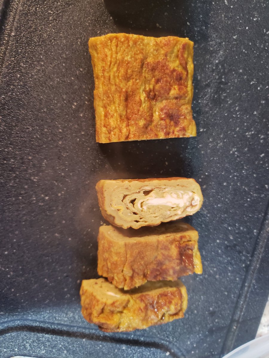 mocococom's tweet photo. 松入り卵焼き、松入りニンジンジュース、松たばこ、セミナー行って以来日常になってる🌳
#お松を愛する会 https://t.co/wMWMLtd1Zc